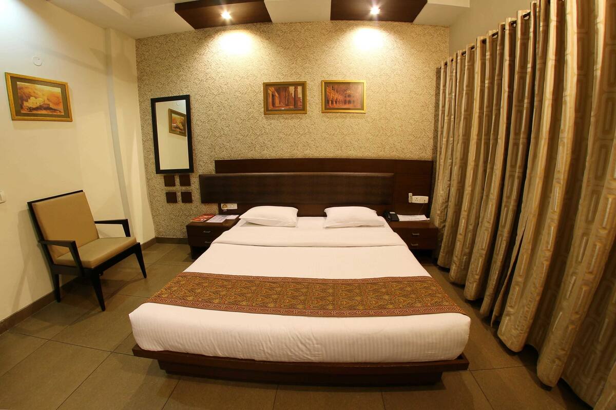 Superior Double Room | Egyptian cotton sheets, premium bedding, minibar, blackout curtains