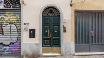 Fachada de la propiedad