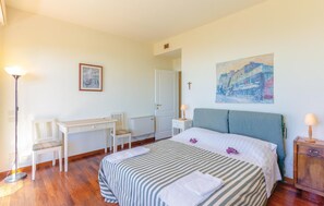 4 chambres, lit parapluie, Wi-Fi gratuit, draps fournis