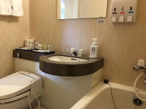 双床房, 吸烟房 | 浴室 | 淋浴/盆浴组合、免费洗浴用品、吹风机、电子马桶