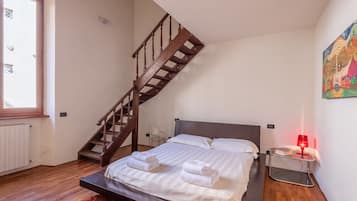 Leilighet – comfort, flere senger, ikke-røyk | 2 soverom, individuelt dekorert, individuelt innredet og skrivebord