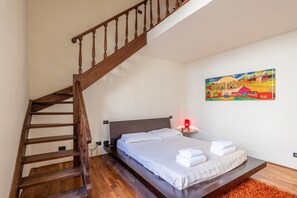 Comfort Apartment, Multiple Beds, Non Smoking | 2 bedrooms, individually decorated, individually furnished, desk - Venezia Terrace by Mmega (Florence)