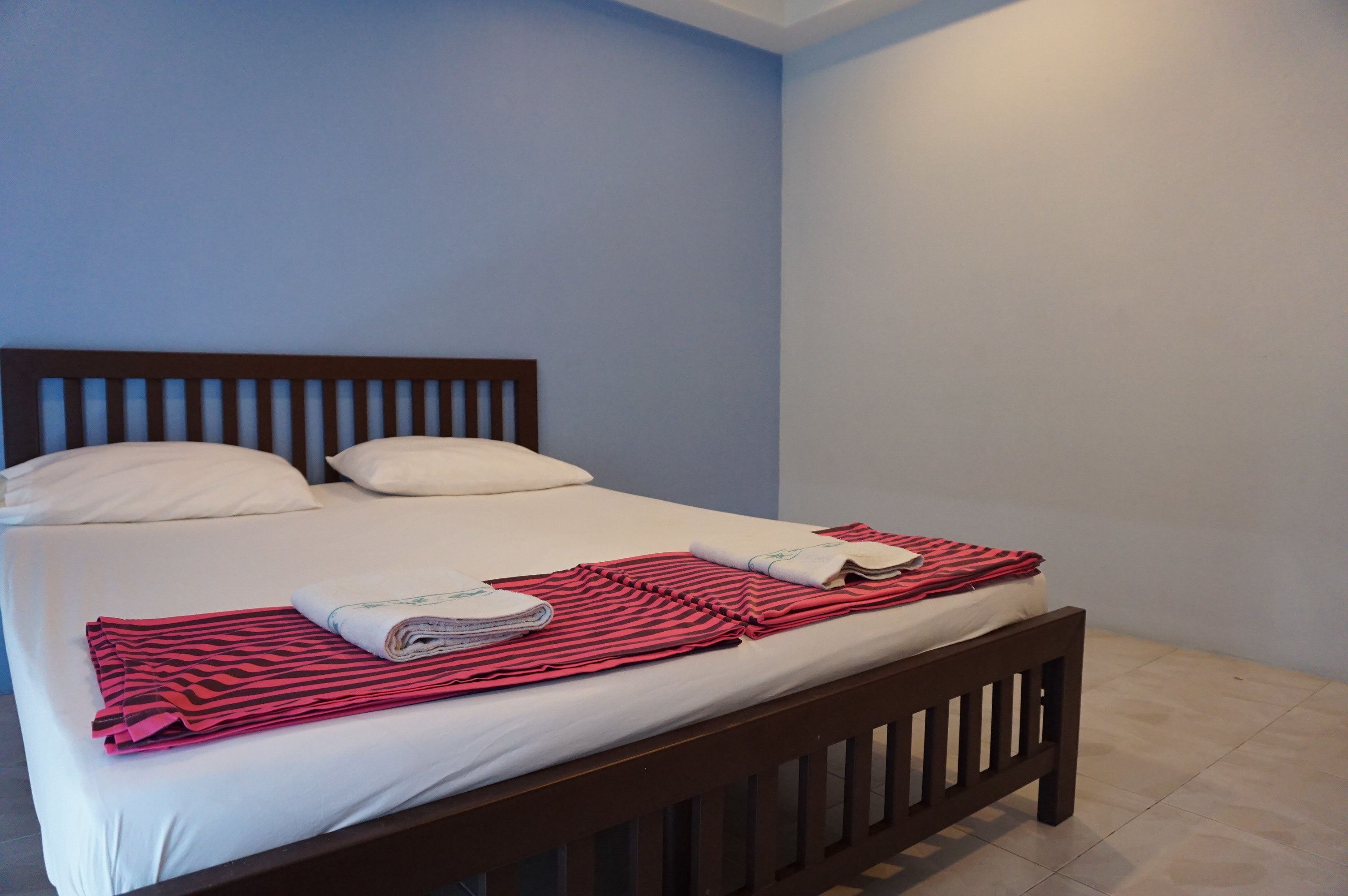 double room with fan | free wifi, bed sheets