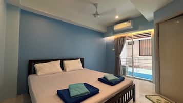 Double Room with Air-Con | 免费 WiFi、床单