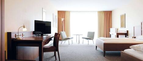 Room, 2 Single Beds, Mobility Accessible (Roll-in Shower)