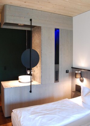 Desk, free WiFi, bed sheets - Gasthof-Hotel Hoehensteiger (Rosenheim)