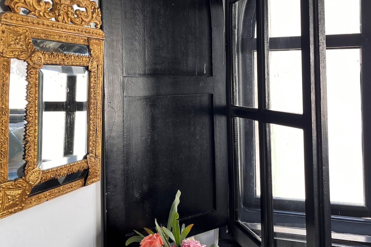 Chambre supĂ©rieure double, 1 grand lit (Setta) | Rideaux dâobscurcissement, accĂšs au Wi-Fi (inclus), literie fournie