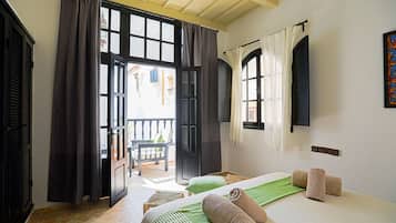 Double Room, Balcony | Blackout drapes, free WiFi, bed sheets
