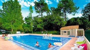 Outdoor pool - Camping  Le Bois Damour (Ile-Tudy)