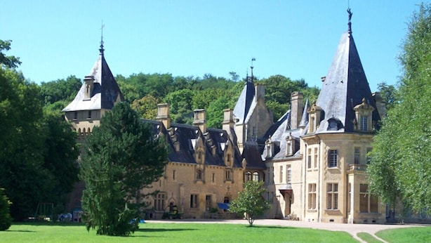 Front of property - Chateau de Prye (La Fermete)