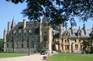 Front of property - Chateau de Prye (La Fermete)
