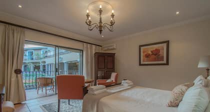2 On Valley Villa