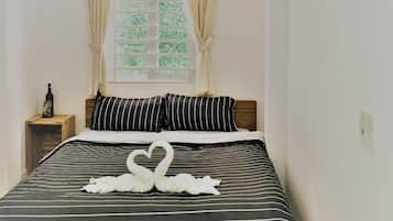 Blackout curtains, free WiFi, bed sheets
