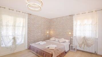 6 bedrooms, in-room safe, travel crib, free WiFi