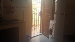 Apartment, 2 Bedrooms, Non Smoking | Private kitchen | Coffee/tea maker, fridge, stovetop, cookware/dishes/utensils - Appart Akherraze (Martil)