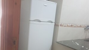 Apartment, 2 Bedrooms, Non Smoking | Private kitchen | Coffee/tea maker, fridge, stovetop, cookware/dishes/utensils - Appart Akherraze (Martil)