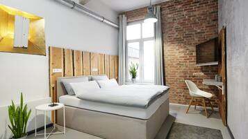 2 bedrooms, in-room safe, desk, laptop workspace