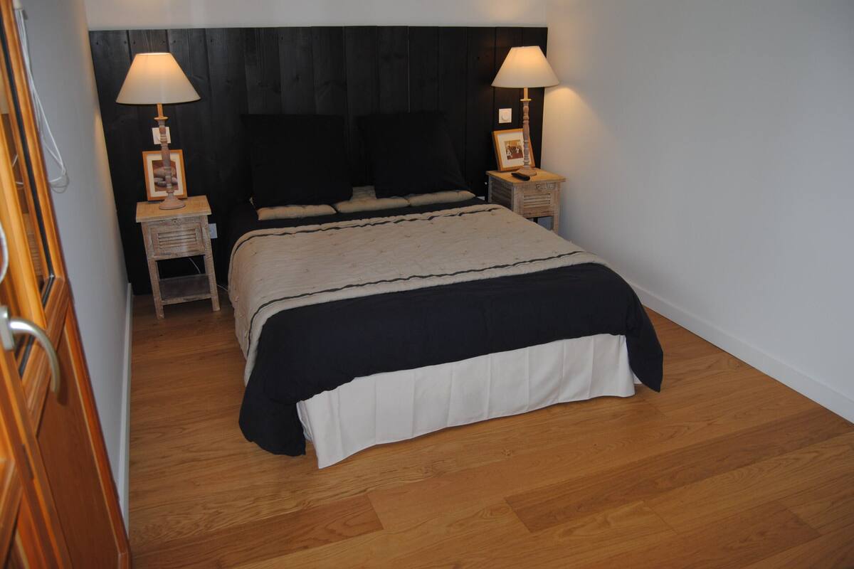 Dobbeltrom – comfort, privat bad, bassengutsikt (Ptit Piquey)