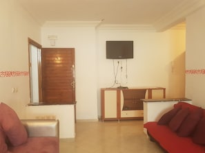 Apartment, 2 Bedrooms, Non Smoking | Living area | Flat-screen TV