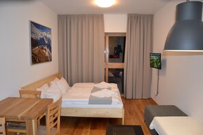 Soundproofing, free cots/infant beds, free WiFi - Residence Post (Pec pod Snezkou)