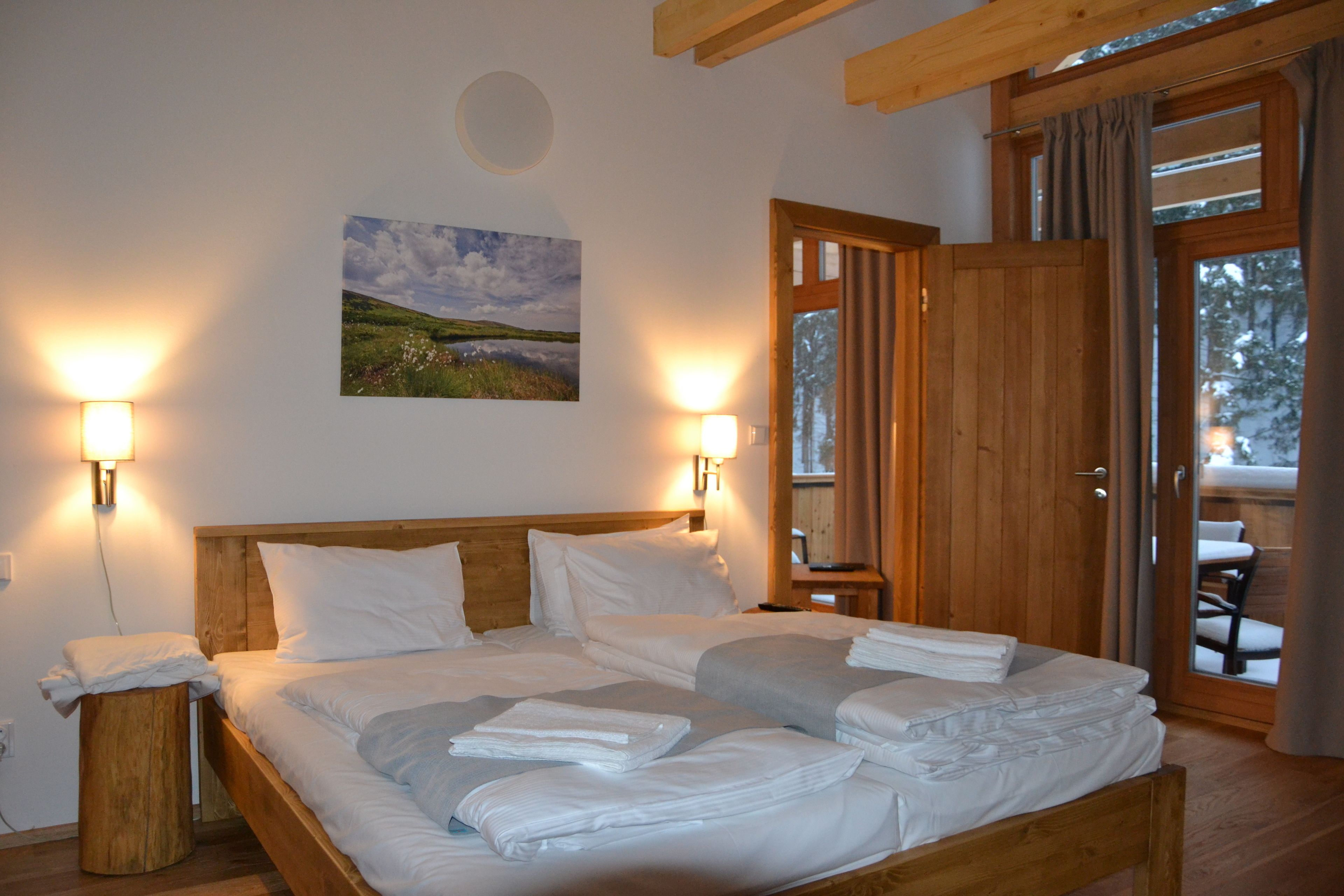 Apartment, 2 Bedrooms | Soundproofing, free cots/infant beds, free WiFi