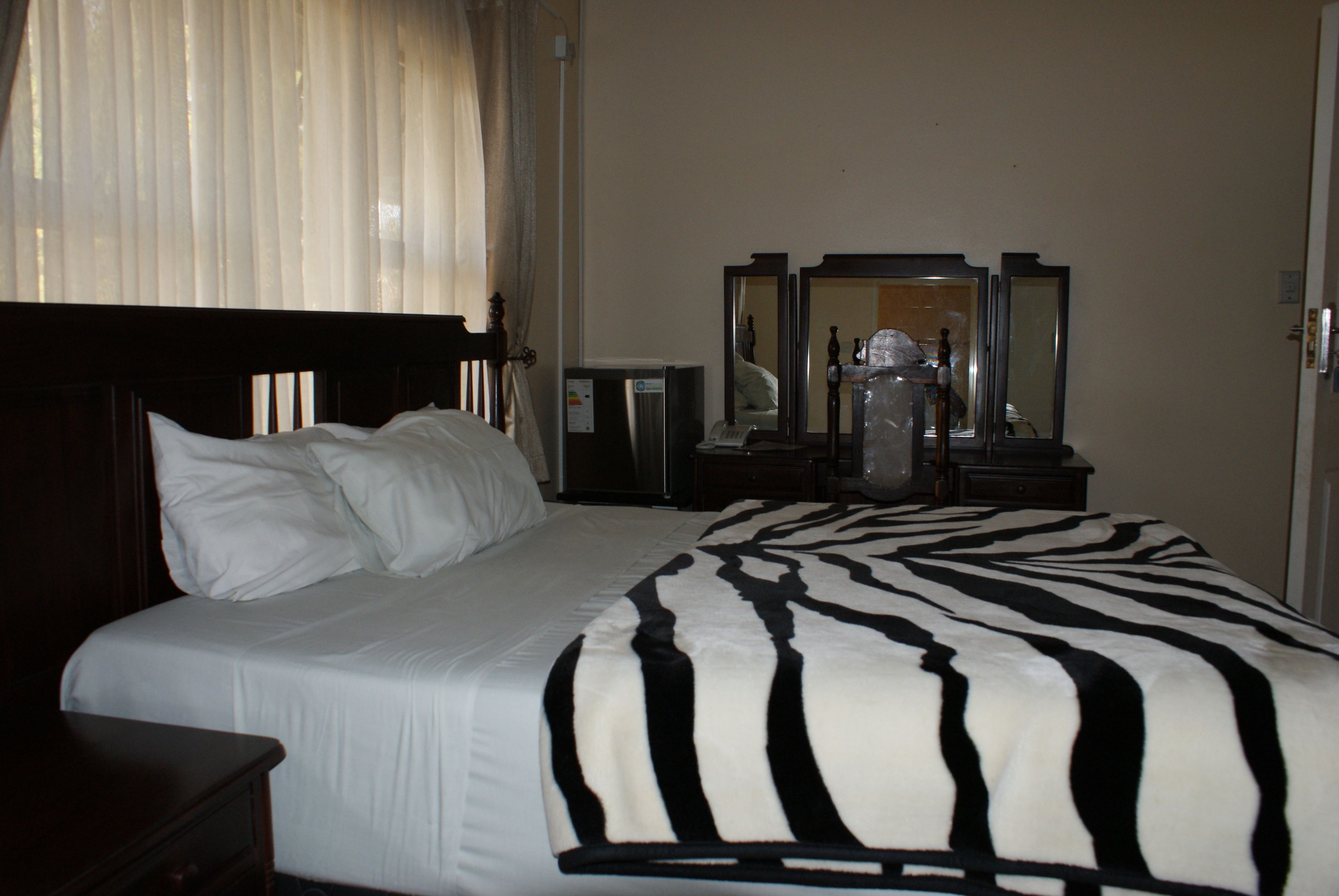 Executive House | 10 bedrooms, individually decorated, individually furnished