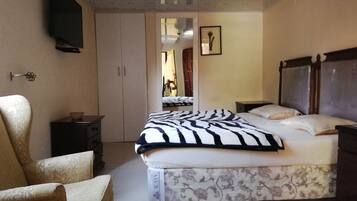 Executive House | 10 bedrooms, individually decorated, individually furnished