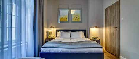 Cortinas blackout, tabla de planchar con plancha y wifi gratis