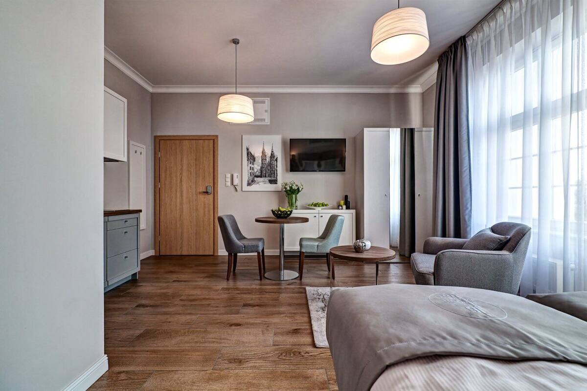 Deluxe Double Room, Multiple Beds | Blackout drapes, iron/ironing board, free WiFi, bed sheets