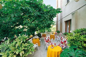 Terrace/patio - Hotel Risorgimento (Chianciano Terme)