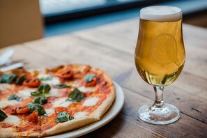 Food and drink - Black Isle Bar and Rooms (Inverness)