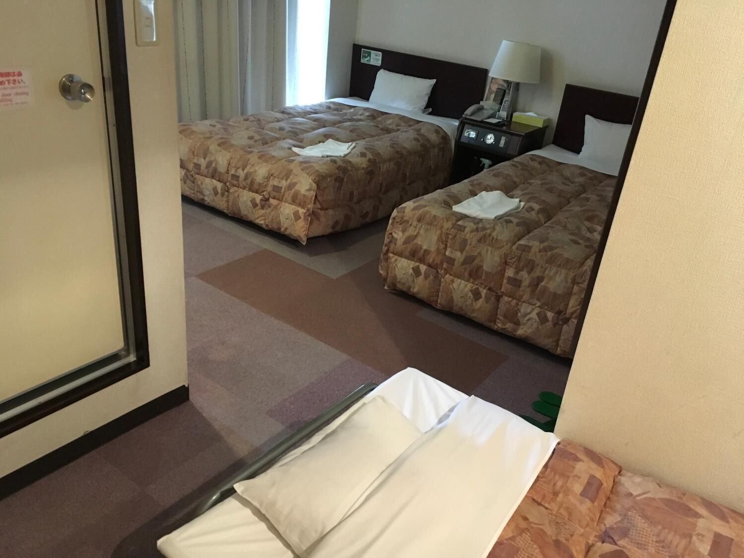 Wifi gratis y ropa de cama