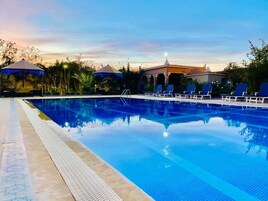 Children’s play area – outdoor