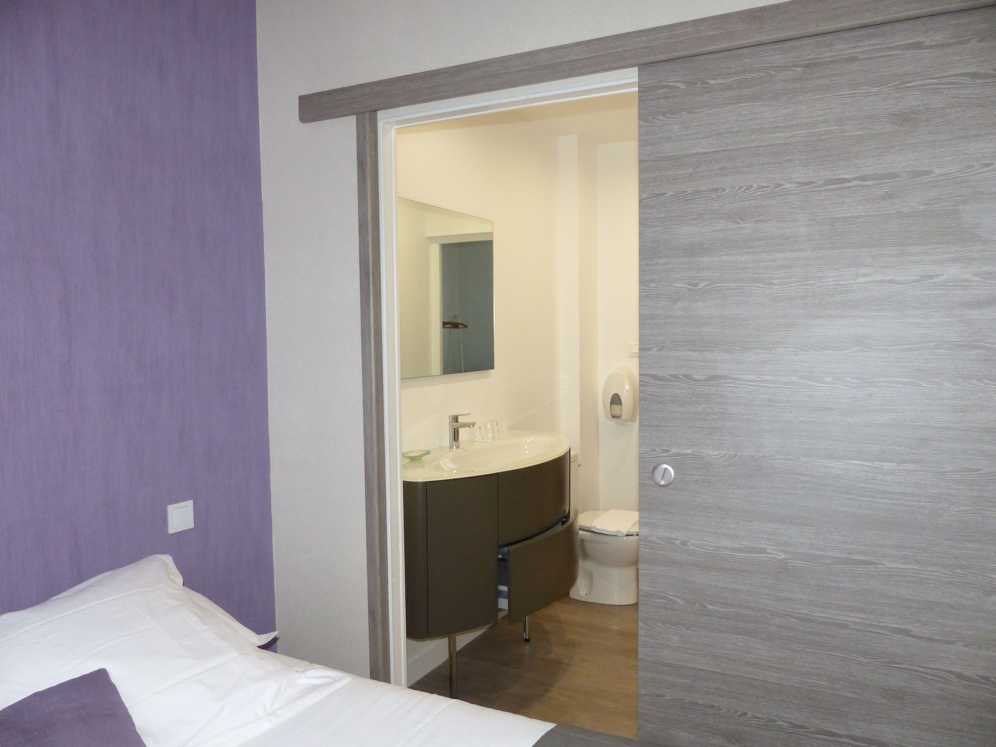 family suite, 2 bedrooms | premium bedding, individually decorated, individually furnished, desk