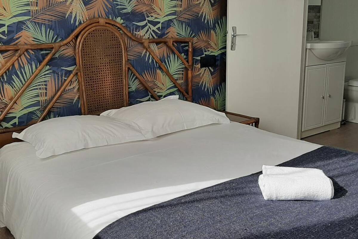 premium bedding, individually decorated, individually furnished, desk