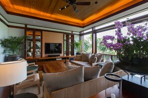 6-Bedroom Villa  | Living room | Flat-screen TV, DVD player - Villa Chanjar- Kamala Beach (Kamala)