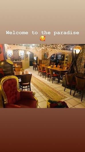 Frühstück, Mittagessen und Abendessen