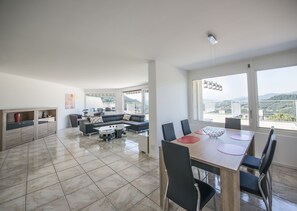 Panoramic-Penthouse, 3 Schlafzimmer, Seeseite | Wohnbereich