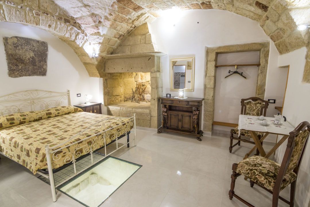 Double Room | Desk, free WiFi, bed sheets