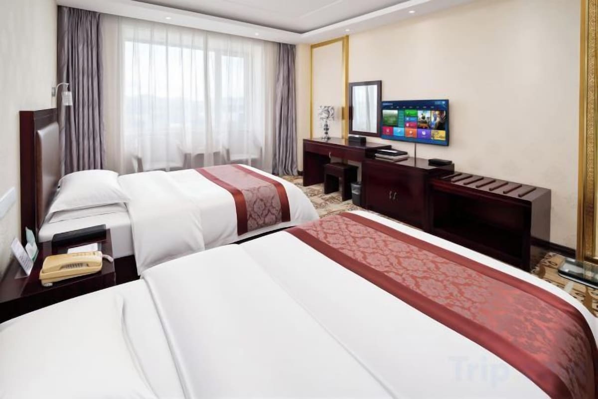 Deluxe 2-bed Room