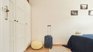 Unclassified image, 4 of 21, button - MyHOME MyKRAKOW Apartment - Old Town (Kraków)