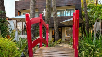 Bagian depan properti