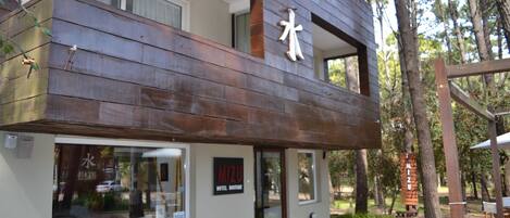 Entrada al alojamiento