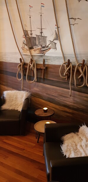 Lobby sitting area - Hotel Anna Casparii (Harlingen)