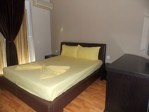 Double Room, Balcony | In-room safe, soundproofing, iron/ironing board, free WiFi - Hotel Renato (Sarandë)