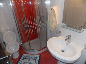 Double Room, Balcony | Bathroom