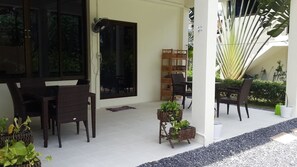 2 Bedrooms Villa | Terrace/patio - Twin Villas Apartment and Swimming Pool (Ko Pha-ngan)