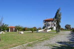 Lobby - Archontiko (Istiaia-Aidipsos)