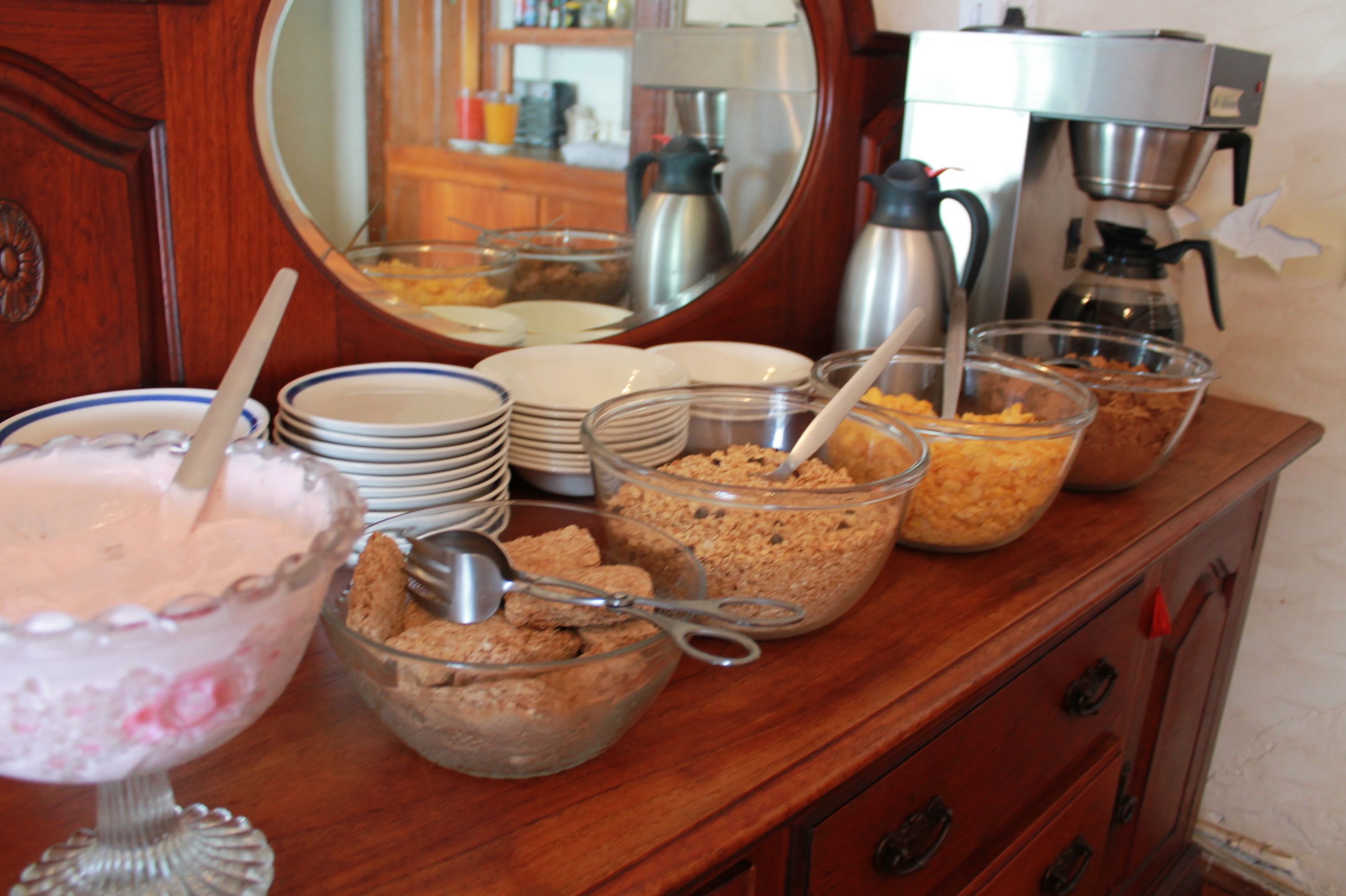 Petit déjeuner complet compris tous les jours