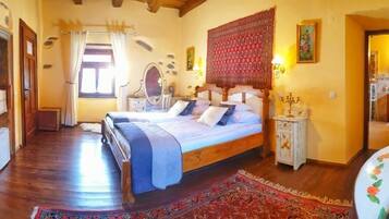 Romantic Room | Gebar bulu kapas, bar mini, dihias secara berasingan